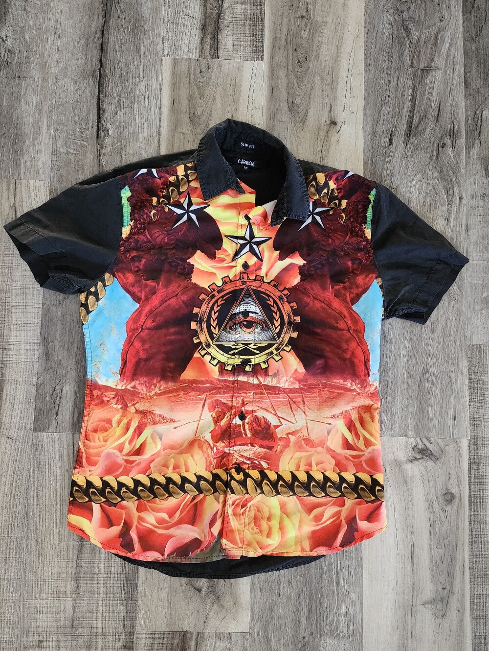 Carbon Men's Short Sleeve Graphic Button-Down Shirt in Red, Orange, Black